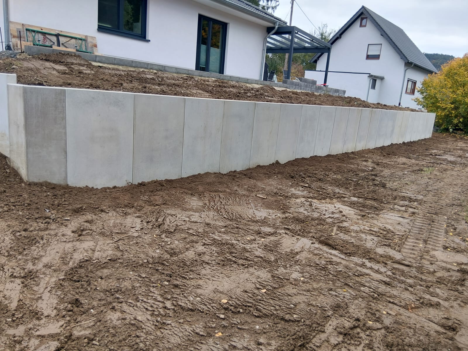 Detailansicht Mauerwerk und Pflasterung